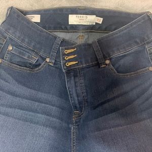 Torrid Jeans MUST GO!!!